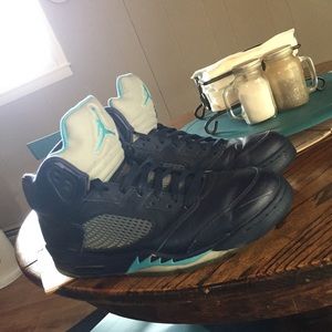 Air Jordan 5 “Hornet/Pre-Grape” SZ: 13